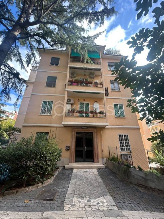 appartamento in vendita a Roma in zona Gianicolense