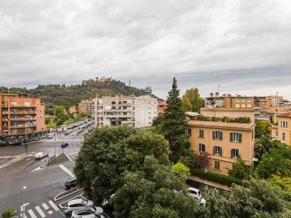 appartamento in vendita a Roma in zona Della Vittoria