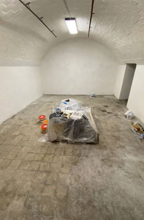 locale commerciale in vendita a Roma