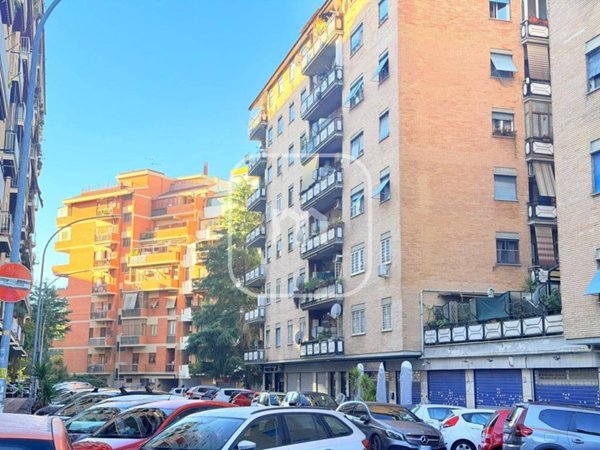 appartamento in vendita a Roma in zona Cinecittà