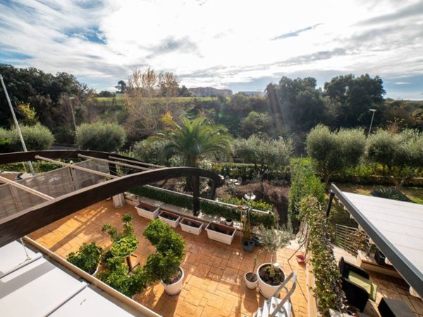 casa indipendente in vendita a Roma in zona Corviale