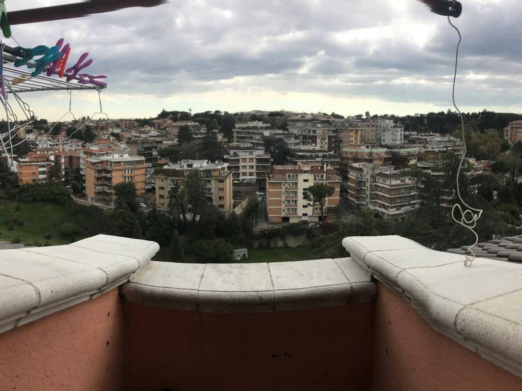 appartamento in vendita a Roma in zona Grottarossa
