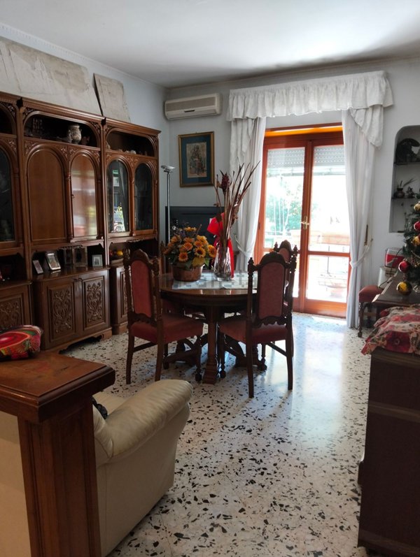 appartamento in vendita a Roma in zona Ostiense