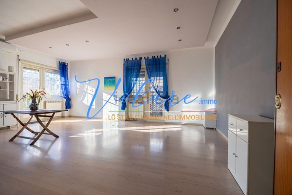 appartamento in vendita a Roma in zona Corviale