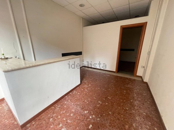 locale commerciale in vendita a Roma in zona Monte Sacro/Talenti