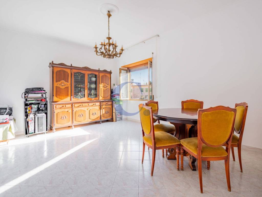 appartamento in vendita a Roma in zona Ostiense