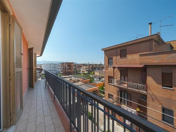 appartamento in vendita a Roma in zona Borghesiana