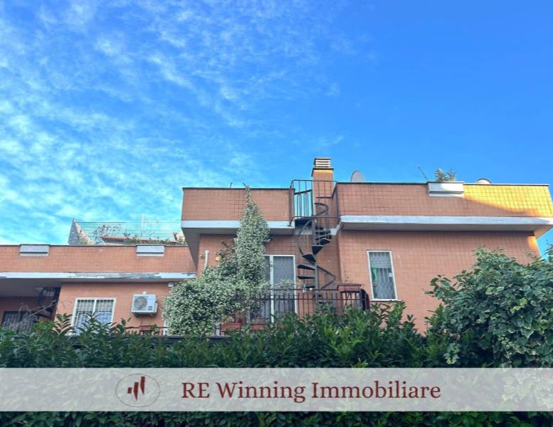 appartamento in vendita a Roma in zona Colle del Sole