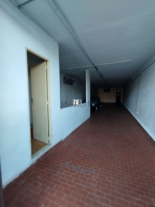 ufficio in vendita a Roma in zona Massimina/Casal Lumbroso