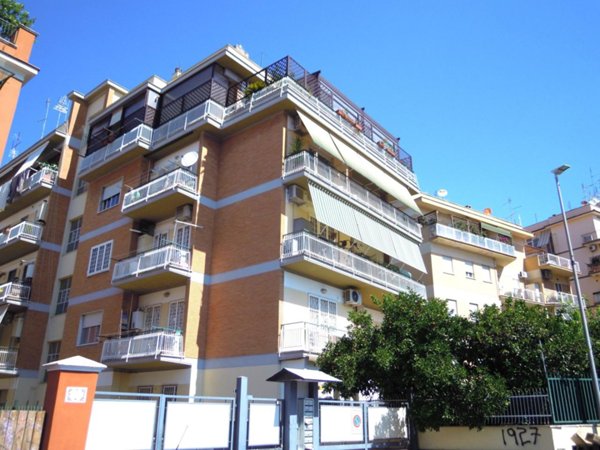 casa semindipendente in vendita a Roma in zona Trionfale