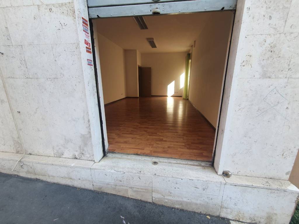 negozio in vendita a Roma in zona Gianicolense