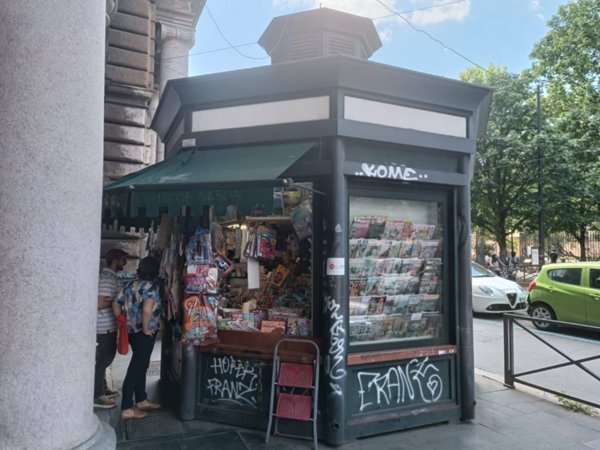 negozio in vendita a Roma in zona Esquilino