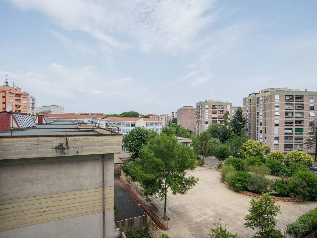 appartamento in vendita a Roma in zona Cinecittà