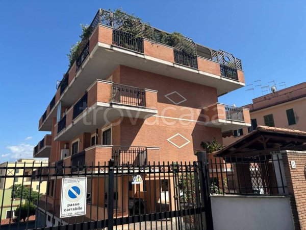 appartamento in vendita a Roma in zona Primavalle