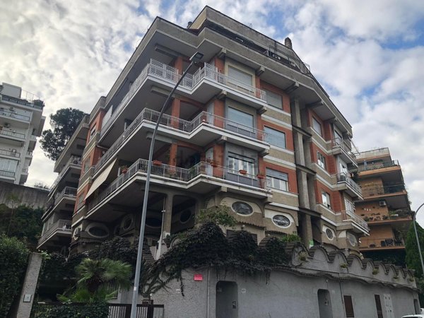 monolocale in vendita a Roma in zona Tomba di Nerone