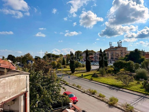 appartamento in vendita a Roma in zona Acilia