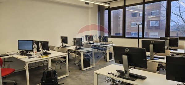 ufficio in vendita a Roma in zona EUR