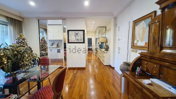 appartamento in vendita a Roma in zona EUR