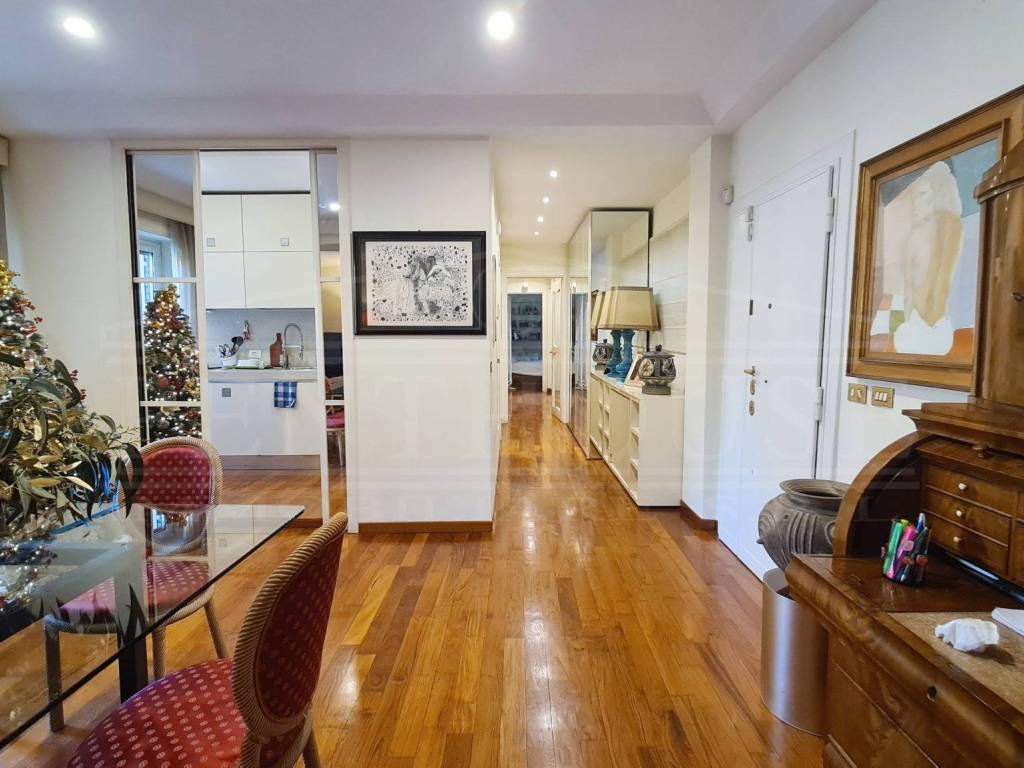 appartamento in vendita a Roma in zona EUR