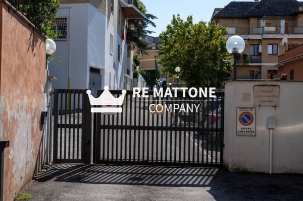 appartamento in vendita a Roma in zona Della Vittoria