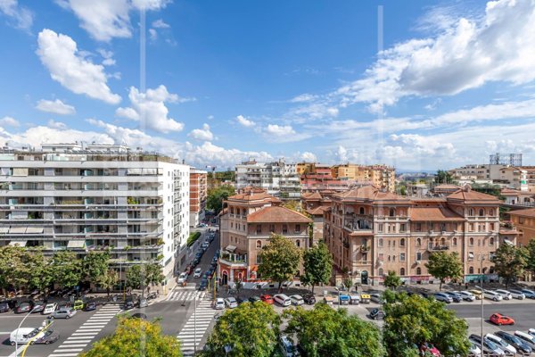 appartamento in vendita a Roma in zona Portuense
