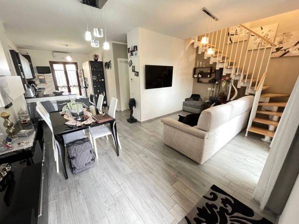 appartamento in vendita a Roma in zona Valle Muricana