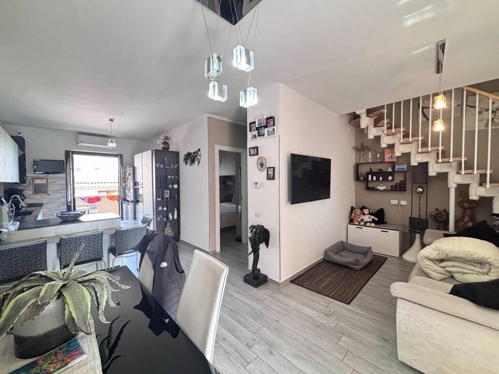 casa indipendente in vendita a Roma in zona Valle Muricana