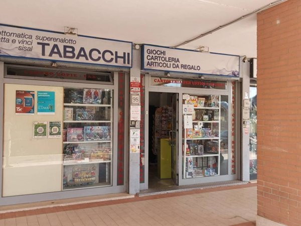 negozio in vendita a Roma in zona Aurelio