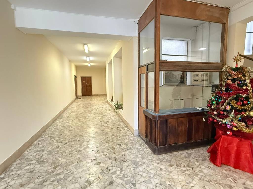 appartamento in vendita a Roma in zona Ostiense