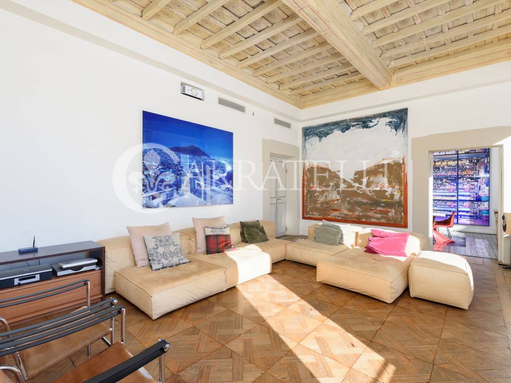 appartamento in vendita a Roma in zona Rione Regola