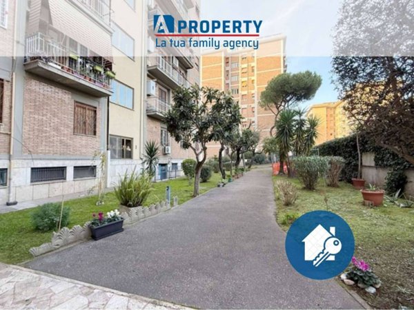 appartamento in vendita a Roma in zona Don Bosco