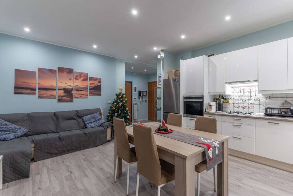 appartamento in vendita a Roma in zona Don Bosco