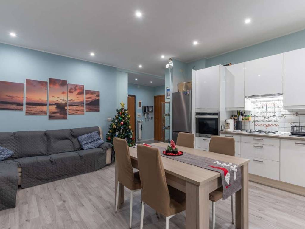 appartamento in vendita a Roma in zona Don Bosco