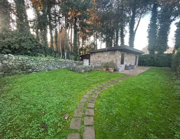 casa indipendente in vendita a Roma in zona Ardeatino