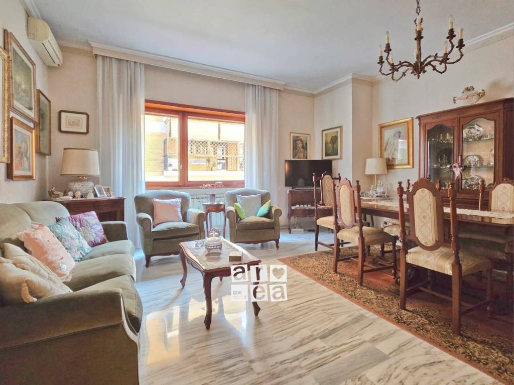 appartamento in vendita a Roma in zona Portuense