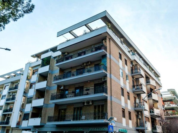 appartamento in vendita a Roma in zona Appio Latino