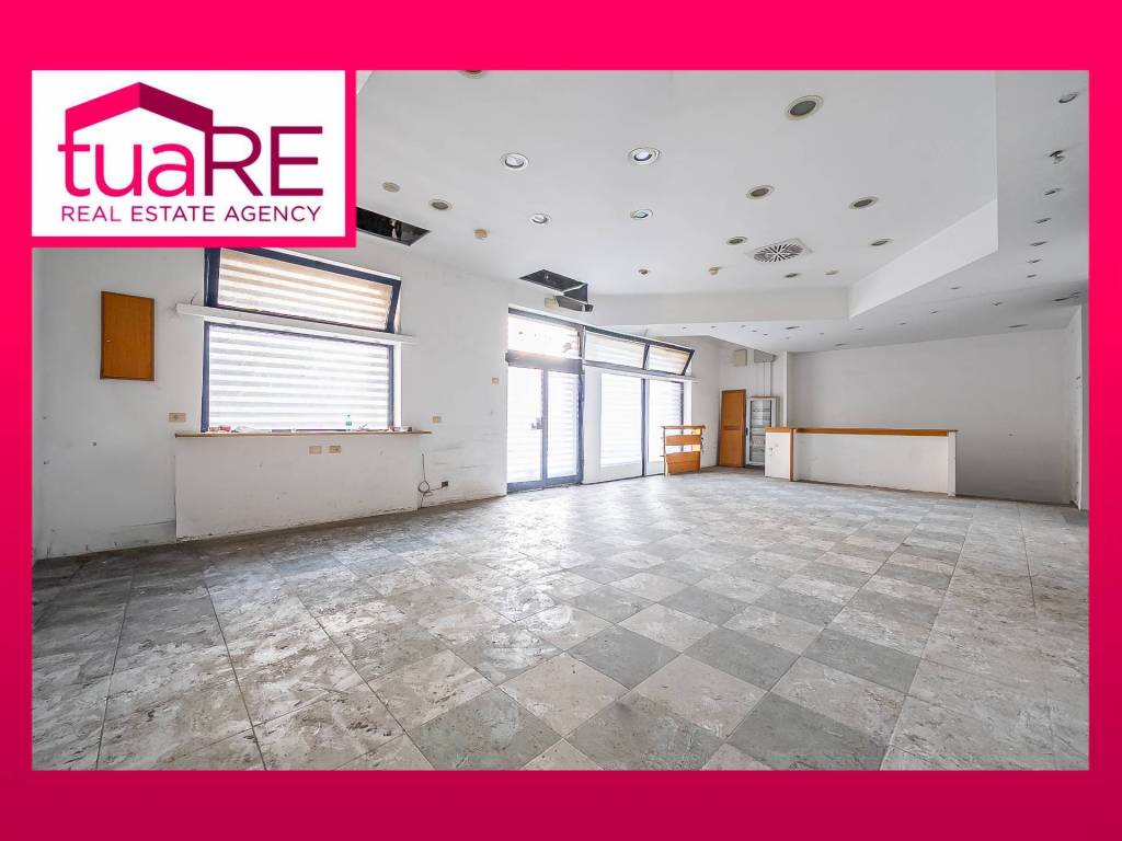 negozio in vendita a Roma in zona Tiburtino