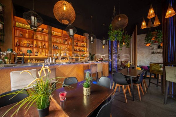 negozio in vendita a Roma in zona Appio Latino