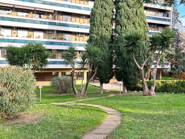 appartamento in vendita a Roma in zona Spinaceto