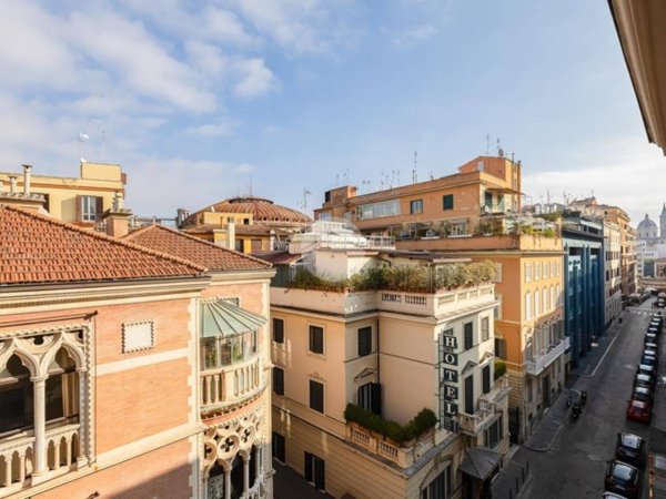 appartamento in vendita a Roma in zona Rione Monti/Campitelli