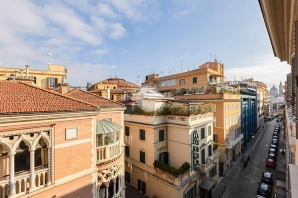 appartamento in vendita a Roma in zona Rione Monti/Campitelli