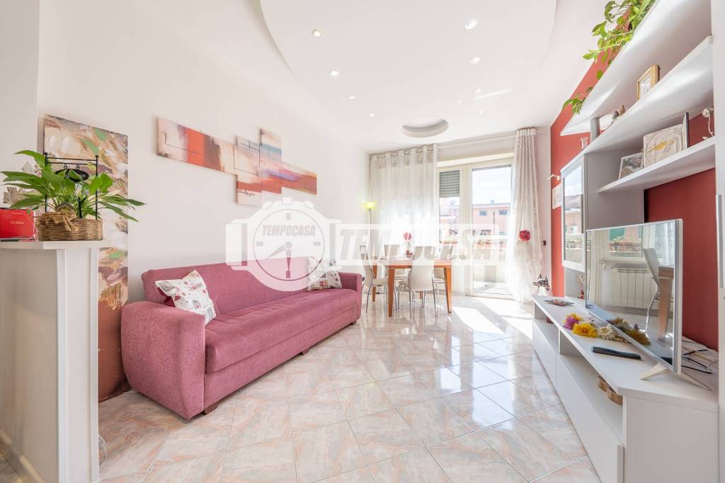 appartamento in vendita a Roma in zona Cinecittà