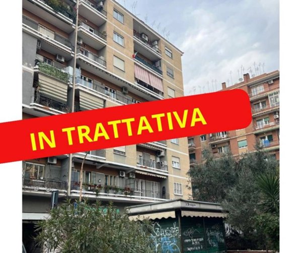 appartamento in vendita a Roma in zona Tuscolano