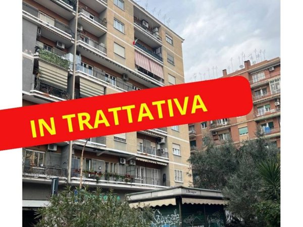 appartamento in vendita a Roma in zona Tuscolano