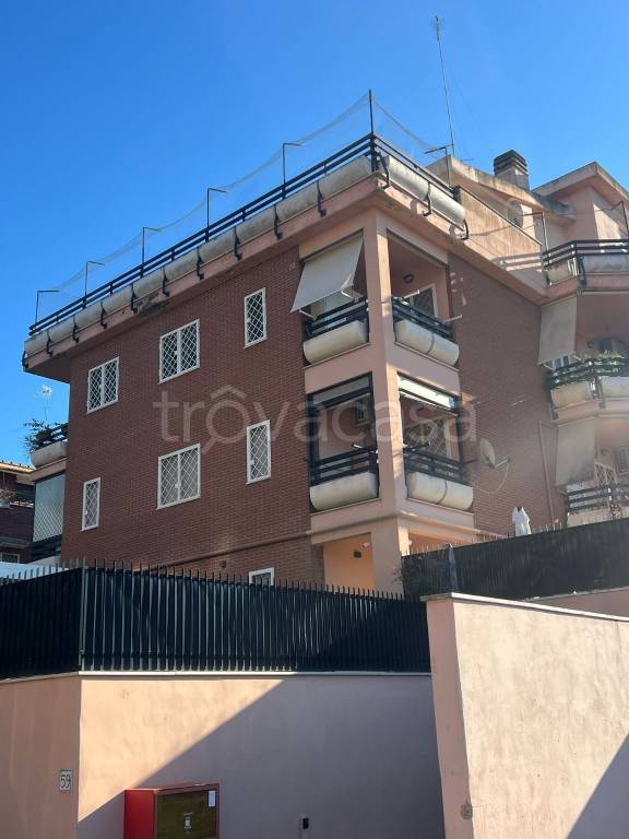 appartamento in vendita a Roma in zona La Pisana