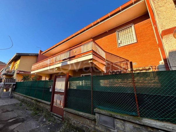 casa indipendente in vendita a Roma