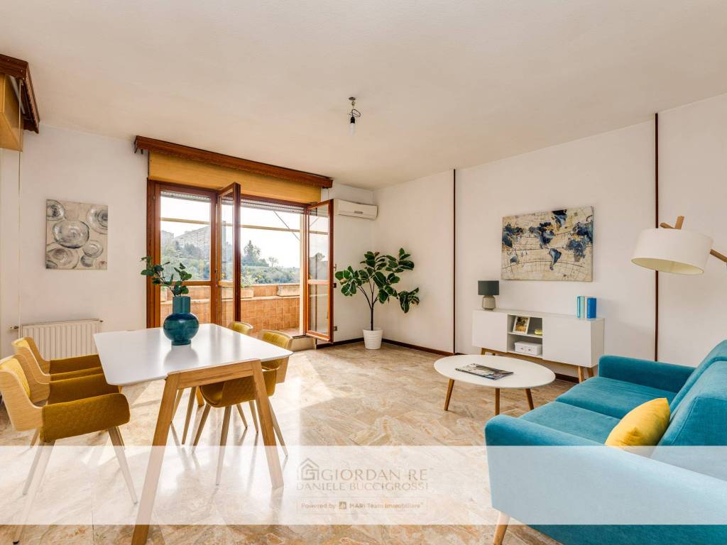 appartamento in vendita a Roma in zona EUR