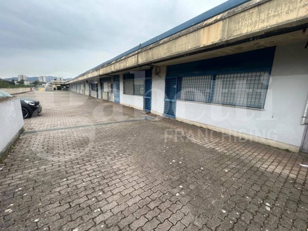 ufficio in vendita a Roma in zona Torre Angela