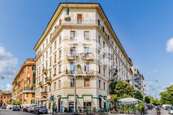 locale commerciale in vendita a Roma in zona Della Vittoria