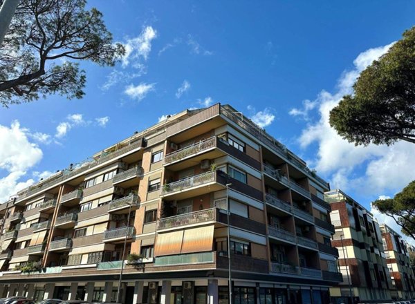 appartamento in vendita a Roma in zona Ostia